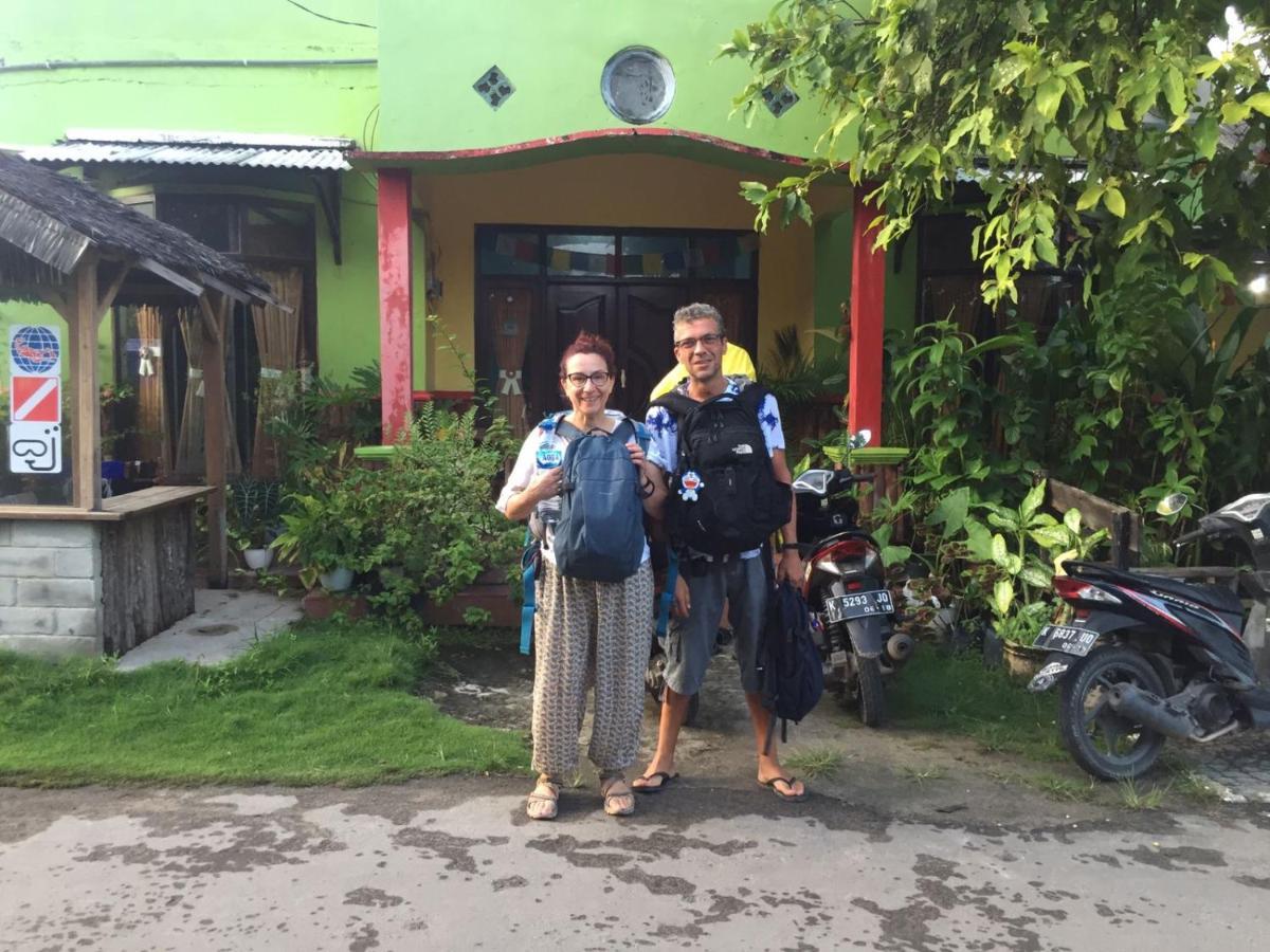 Owl Hostel Karimunjawa Exterior photo